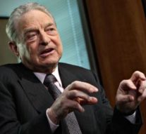 Cine schimbă societatea