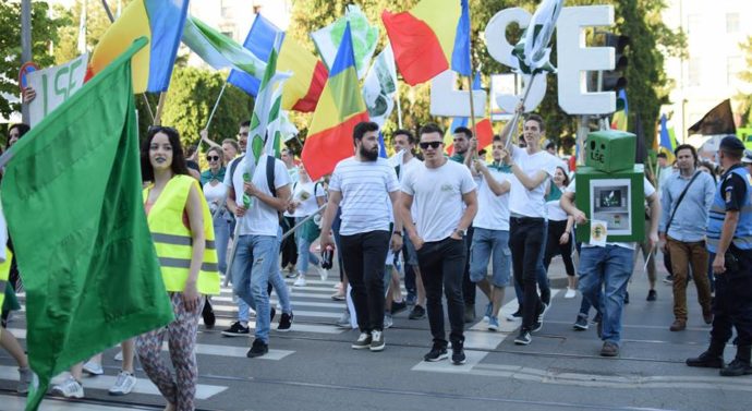 Sesiunea începe cu restanțe la FestudIS