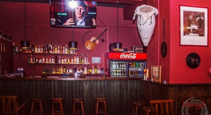 Garsoniera cu băutură de la Cub