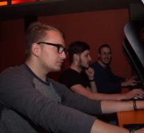 Studenții electroniști au dat petrecere pe server