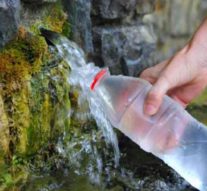 Apa îmbuteliată, noul brand „Cuza”