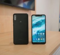 Motorola, „fratele geamăn” al modelelor iPhone