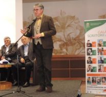 Un fizician a cîștigat premiul pentru „scriitorul anului”