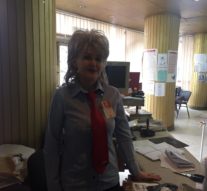 Pachetele din China au înlocuit vederile de la mare