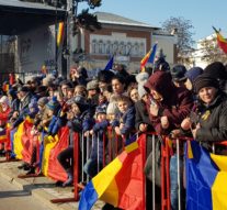 Centenarul unui popor deja obosit