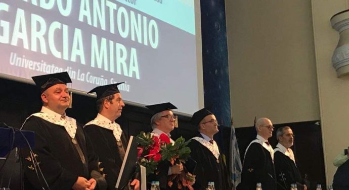 Psihologul spaniol Garcia Mira a devenit Doctor Honoris Causa al Universităţii „Alexandru Ioan Cuza”