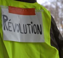 Franța reflectată în galben