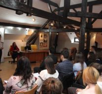 Inamicul femeii este ea însăși