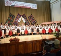 Ansamblurile folclorice de la Universitățile Agronomice din țară se strîng la Iași