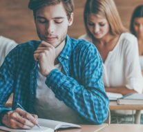 Softurile anti-plagiat nu detectează și afacerile cu licențe cumpărate