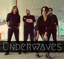 Patru tineri și șapte melodii ies de sub valuri