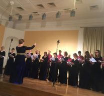 Muzica e ascultată de scaunele verzi