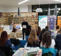 Designul grafic, adus la Cărturești