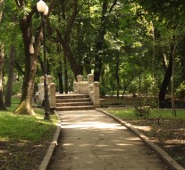 Cine ne poate garanta siguranța?