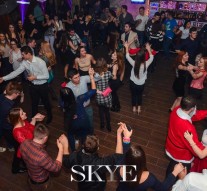 Vodka și muzică rusească au încins canapelele