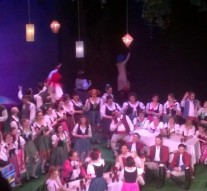 Iubirea hr\ne[te inimile s\rmanilor