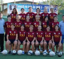 Fotbal se face și-n fustă!