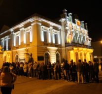 Noaptea cozilor din fața istoriei