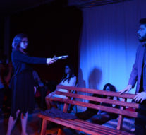 Cum s-a descusut cămașa de forță emoțională