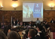 140 de studenți cu media 10 de la Universitatea „Cuza” au fost premiați